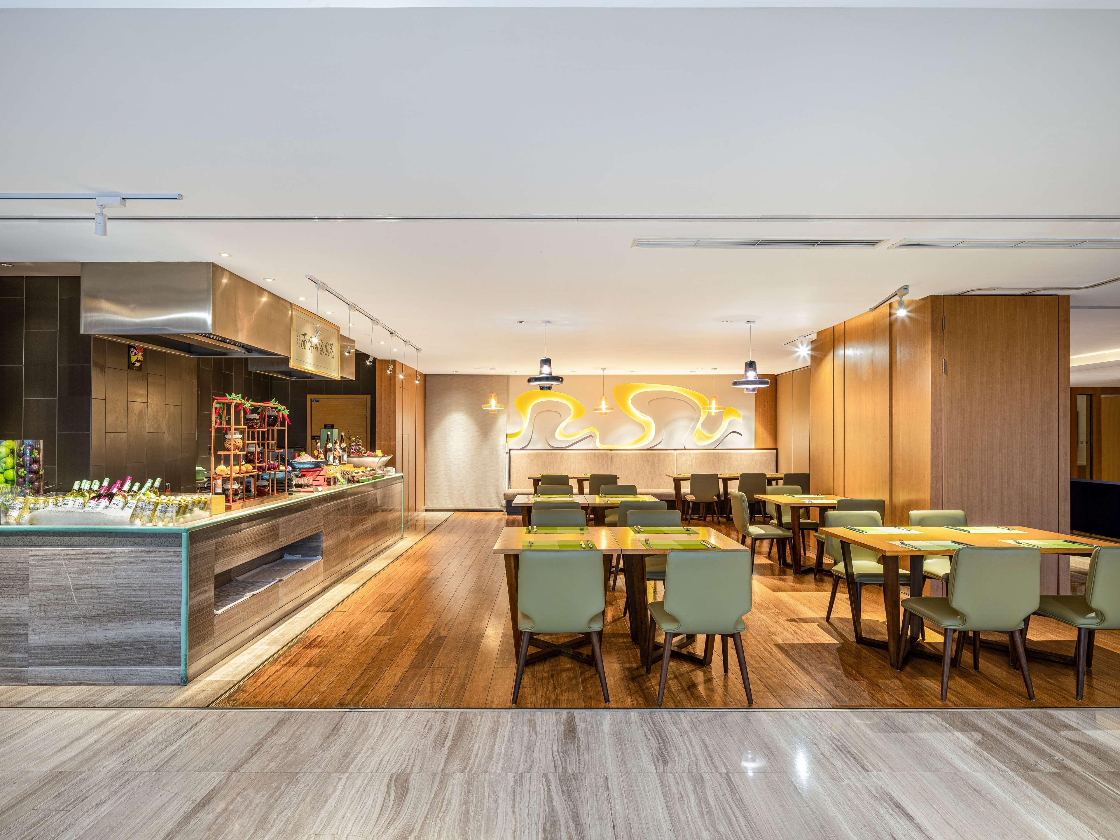 Hilton Garden Inn Chengdu Huayang Екстер'єр фото